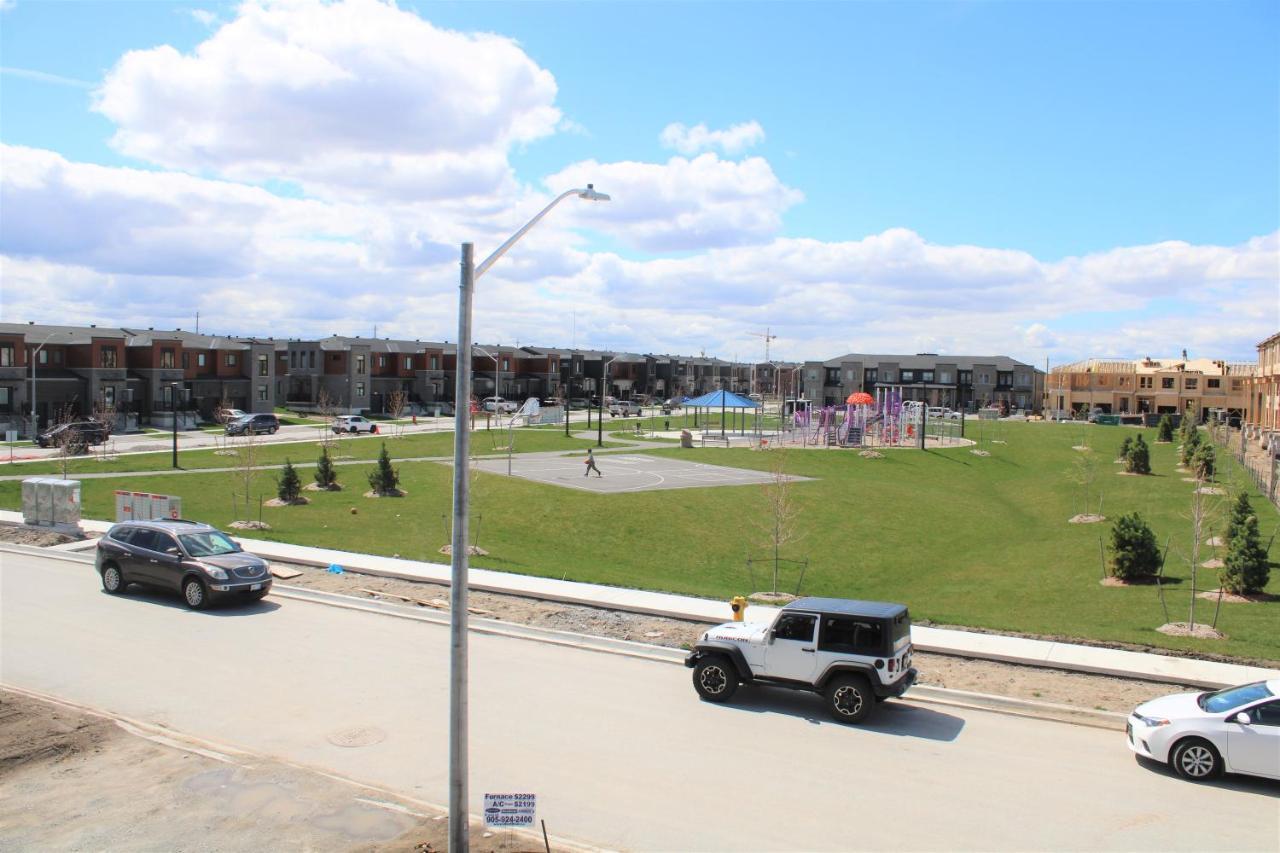 Villa New Town House Barrie South Esterno foto