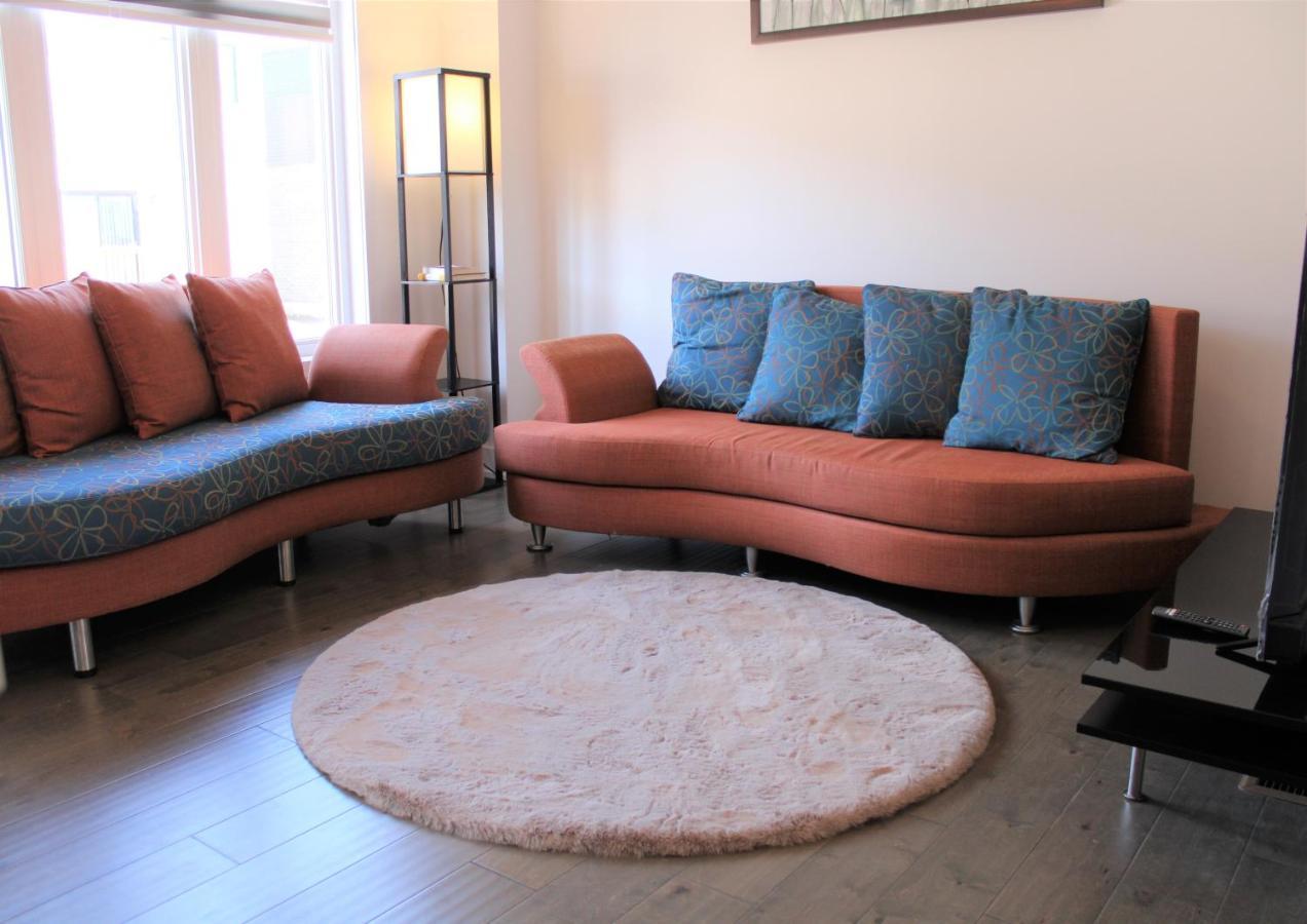 Villa New Town House Barrie South Esterno foto