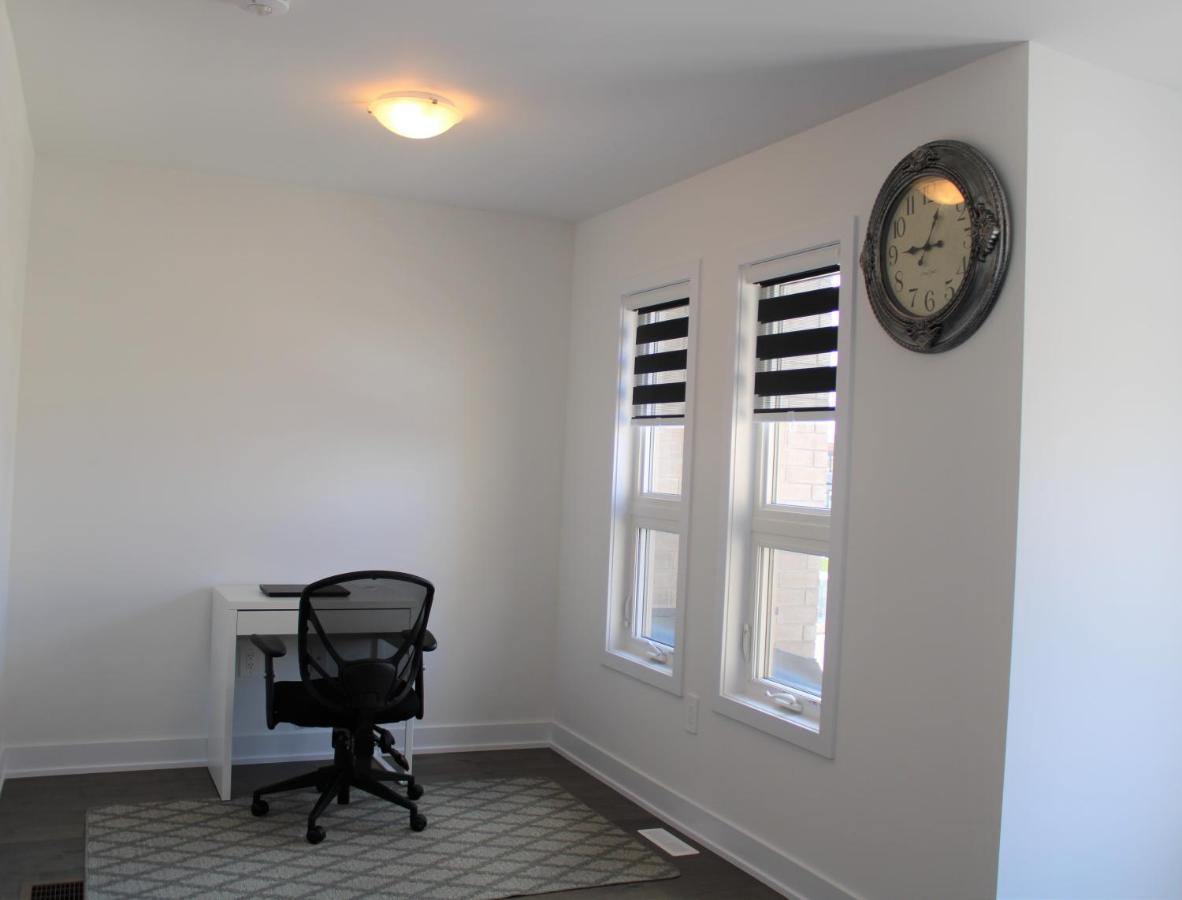 Villa New Town House Barrie South Esterno foto