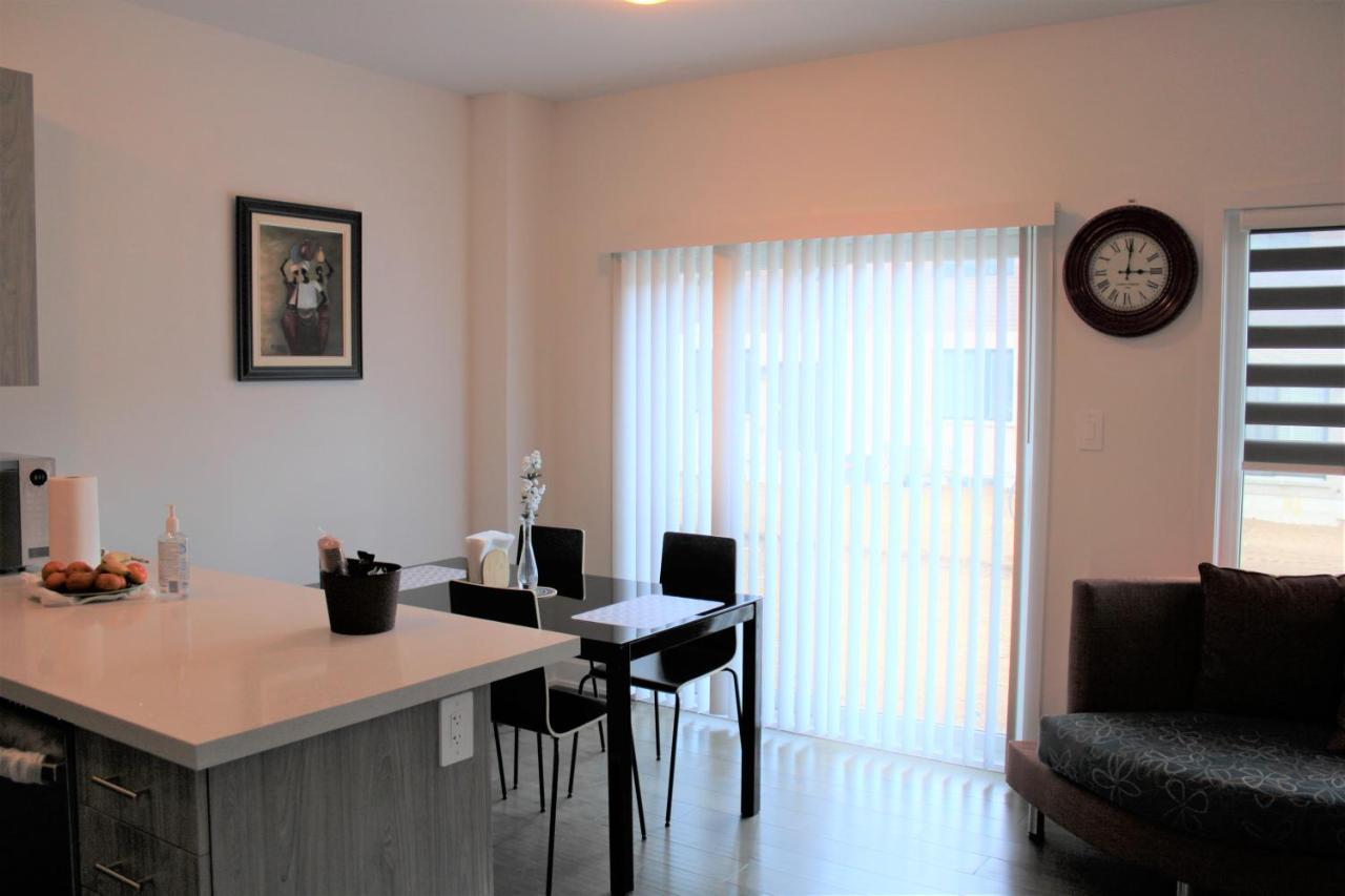 Villa New Town House Barrie South Esterno foto
