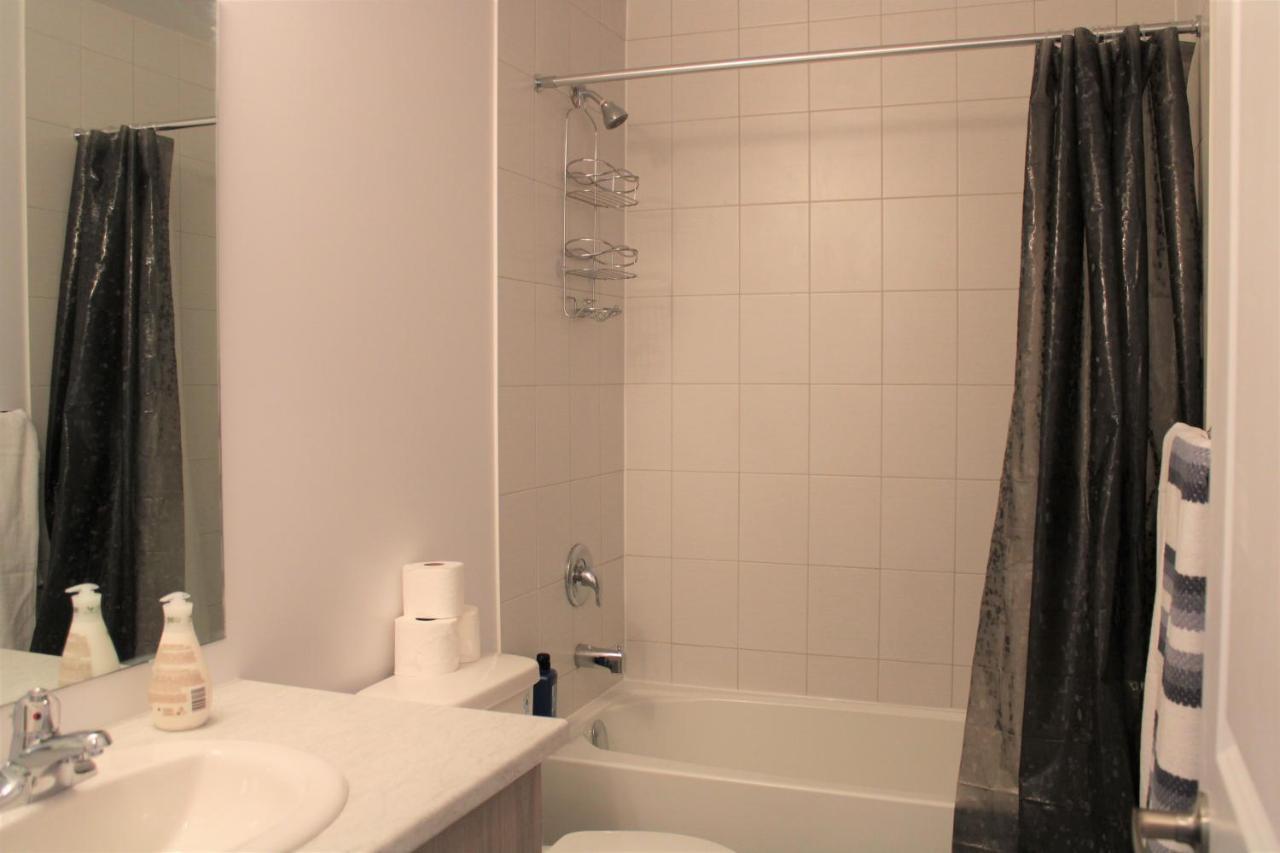 Villa New Town House Barrie South Esterno foto