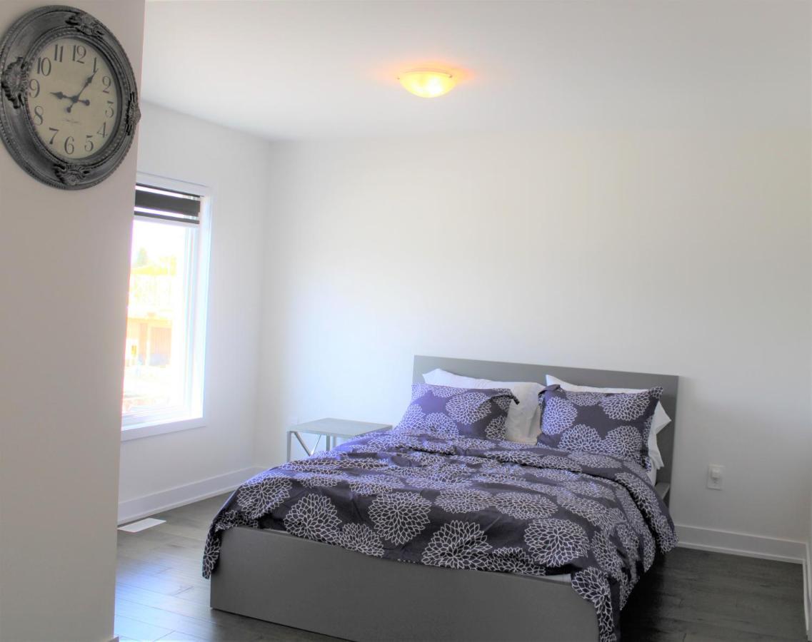 Villa New Town House Barrie South Esterno foto